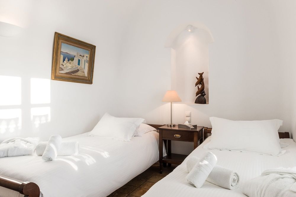 Pantelia Suites 2