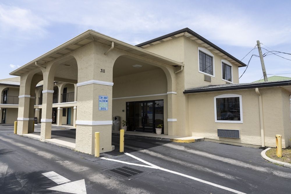Ocean Breeze Inn 1