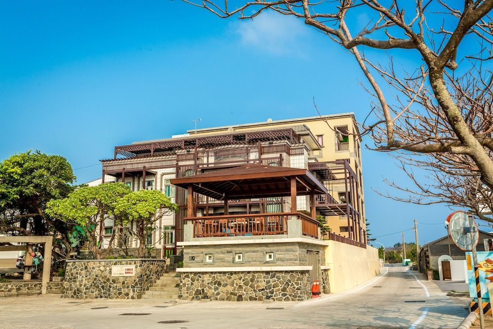 Beachcastle & Sea View Villa 1