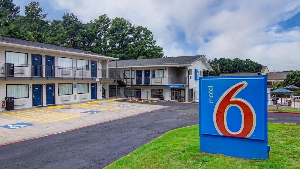 Motel 6-Longview, TX 1