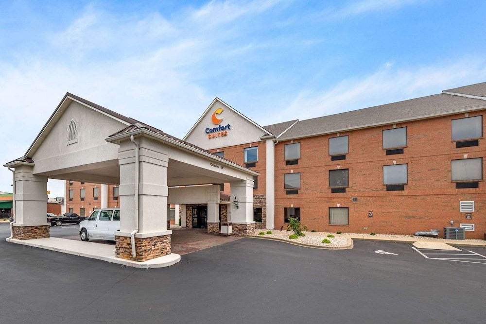 Comfort Suites Louisville Airport 1