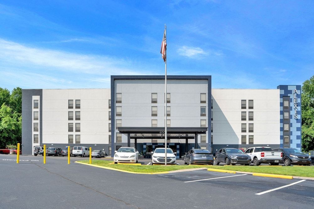 Alexis Inn and Suites Hotel 1