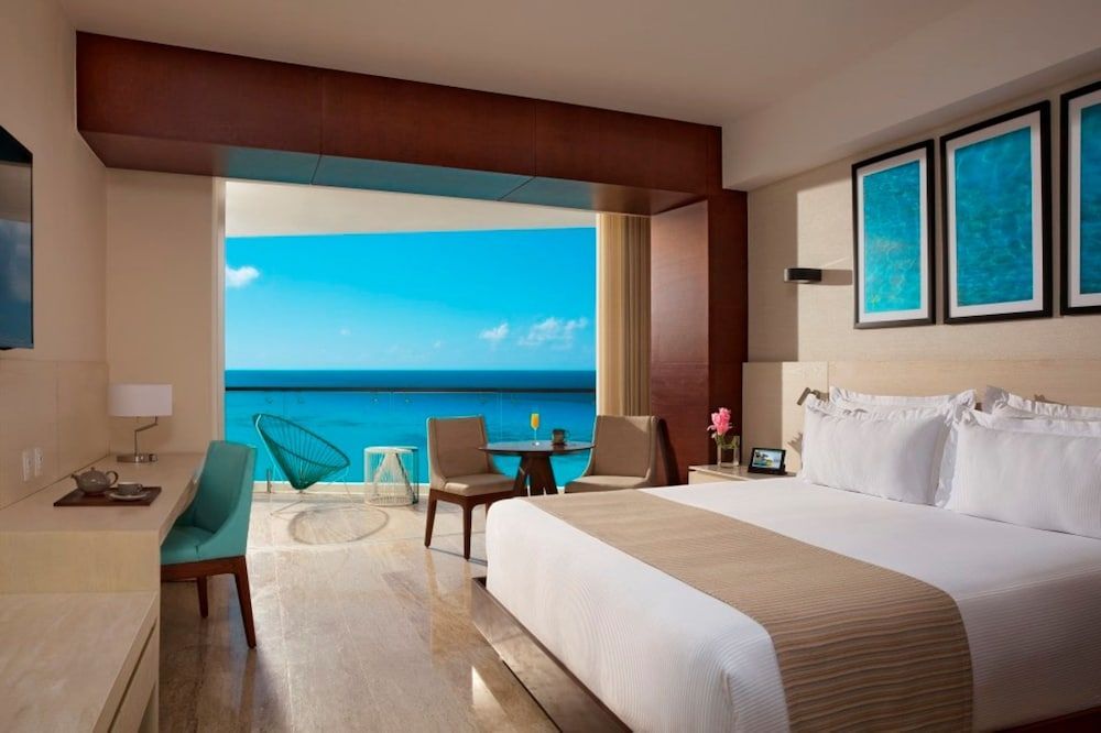 Altitude at Krystal Grand Cancun - All Inclusive 1