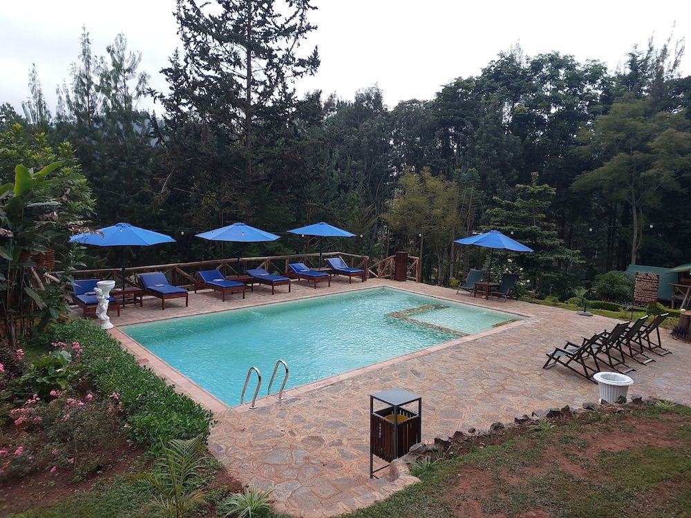 Lawns Hotel 1