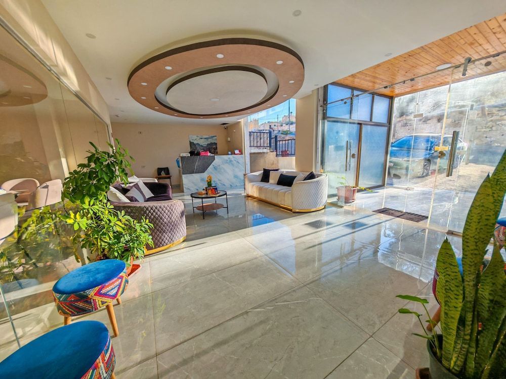 Rakan ApartHotel and Luxury Rooms 2