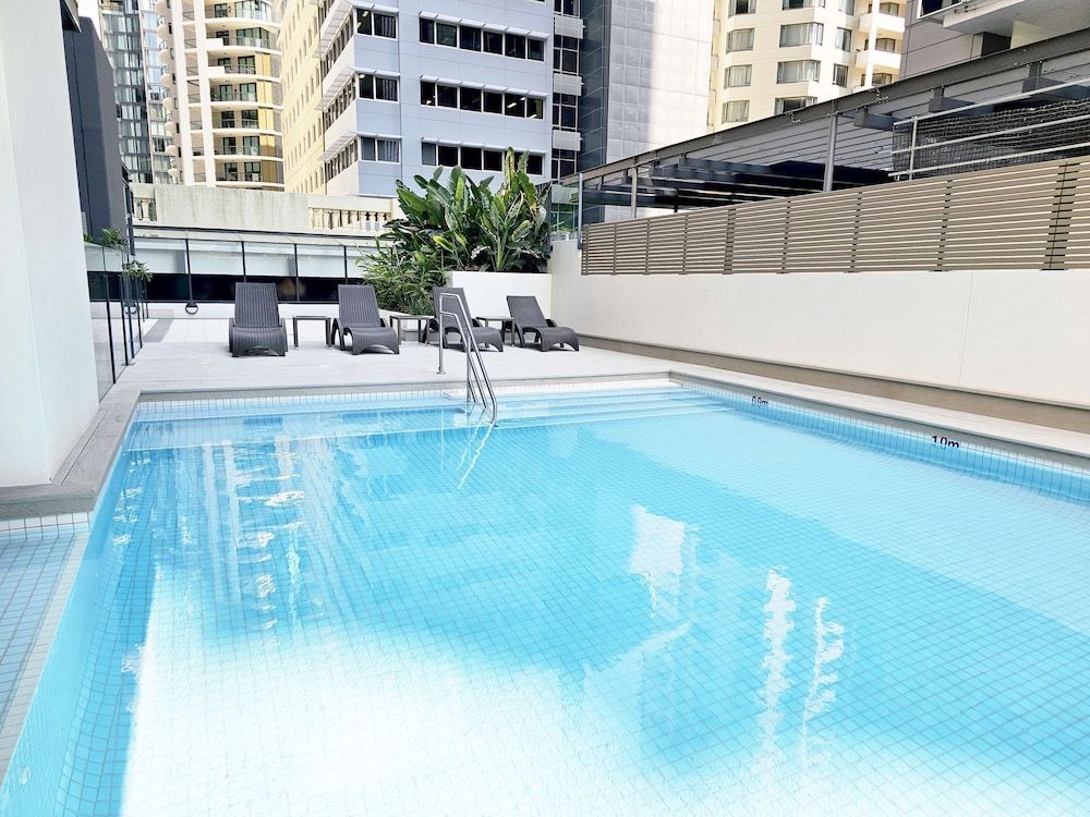 Oaks Brisbane on Charlotte Suites 1