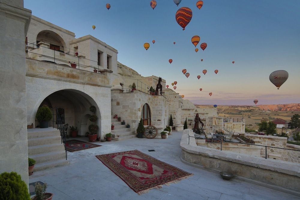 Phocas Cave Suites 1