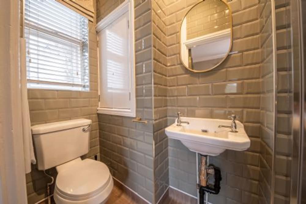 Host Stay Woodroffe Arms Hope Double Room 1 2