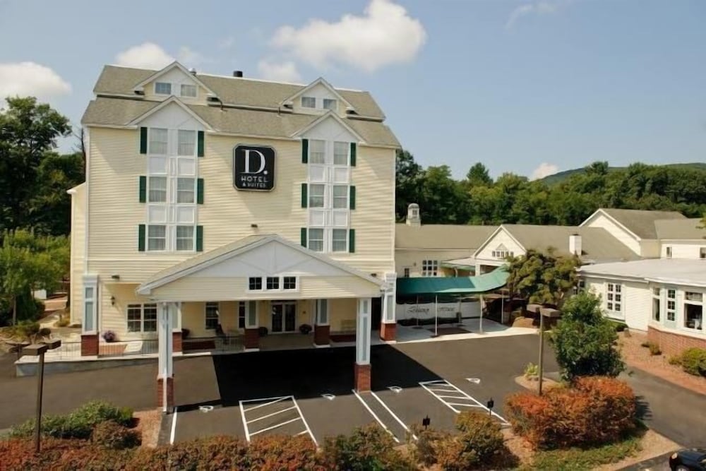 D. Hotel Suites & Spa 1