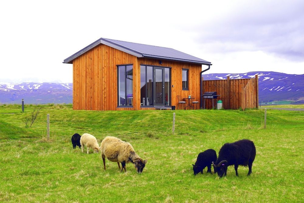 Austurey Cottages 1