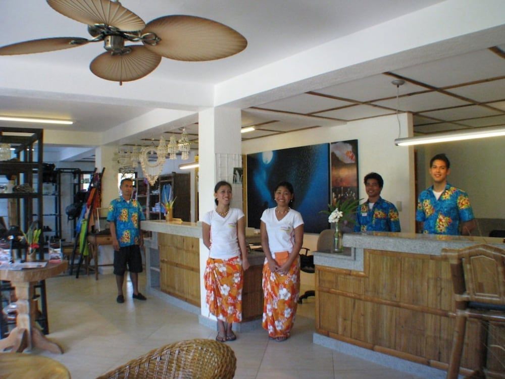 Dolphin House Resort Moalboal 2