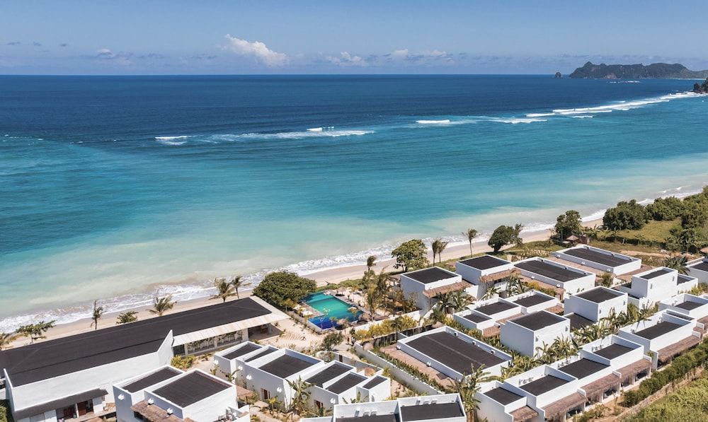 Amber Lombok Beach Resort 1