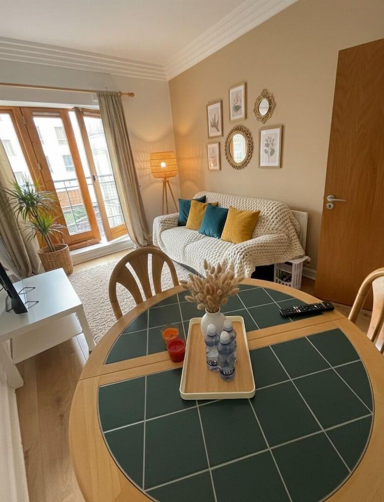 Entire Apartment in Heart of Dublin 1