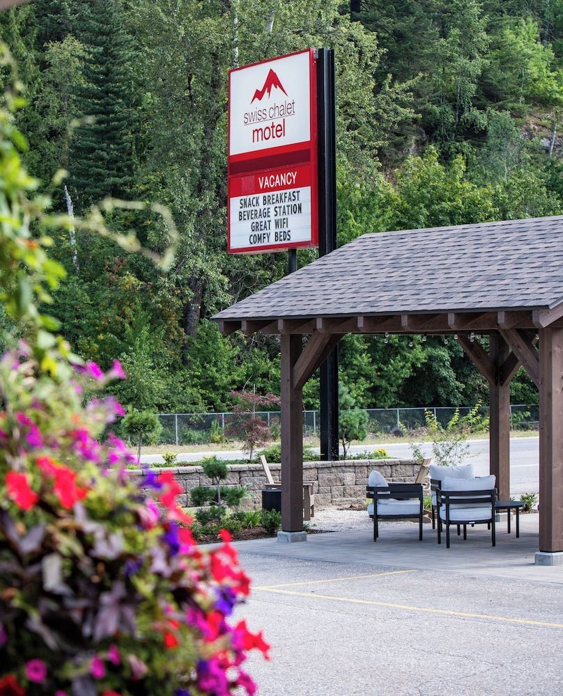 Swiss Chalet Motel 1