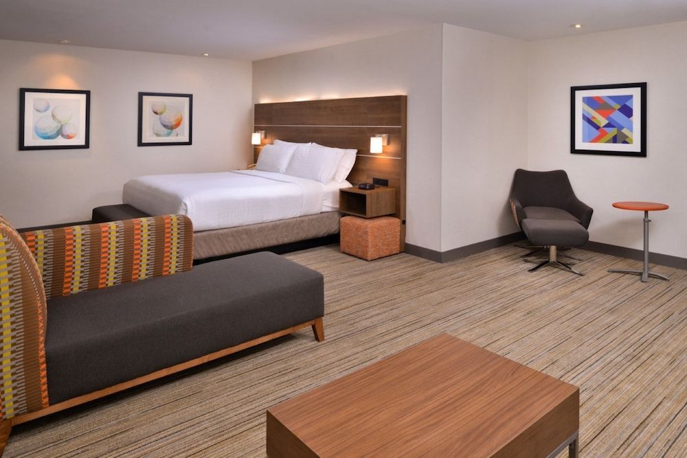 Holiday Inn Express WALNUT CREEK by IHG 2