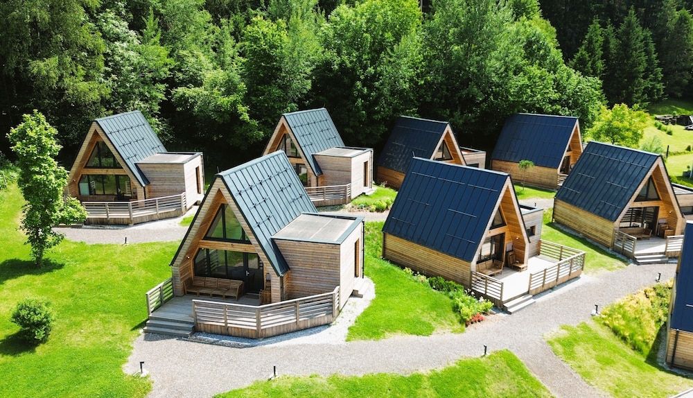 Mountains & Lakes - Chaletdorf & Appartements 1