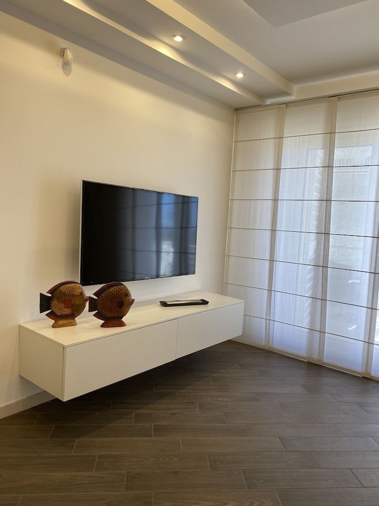 FraMe Room 1