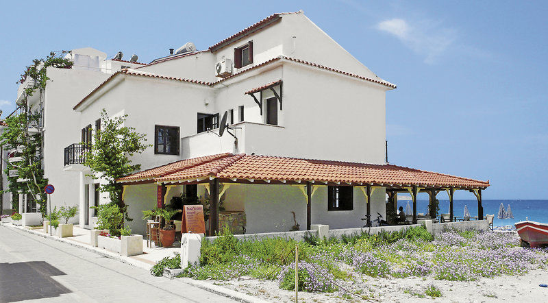 Long Beach Kokkari Samos 2