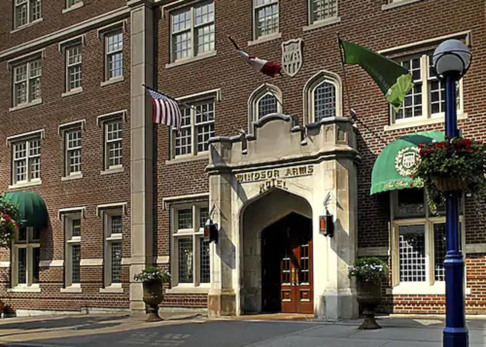 Windsor Arms Hotel 1