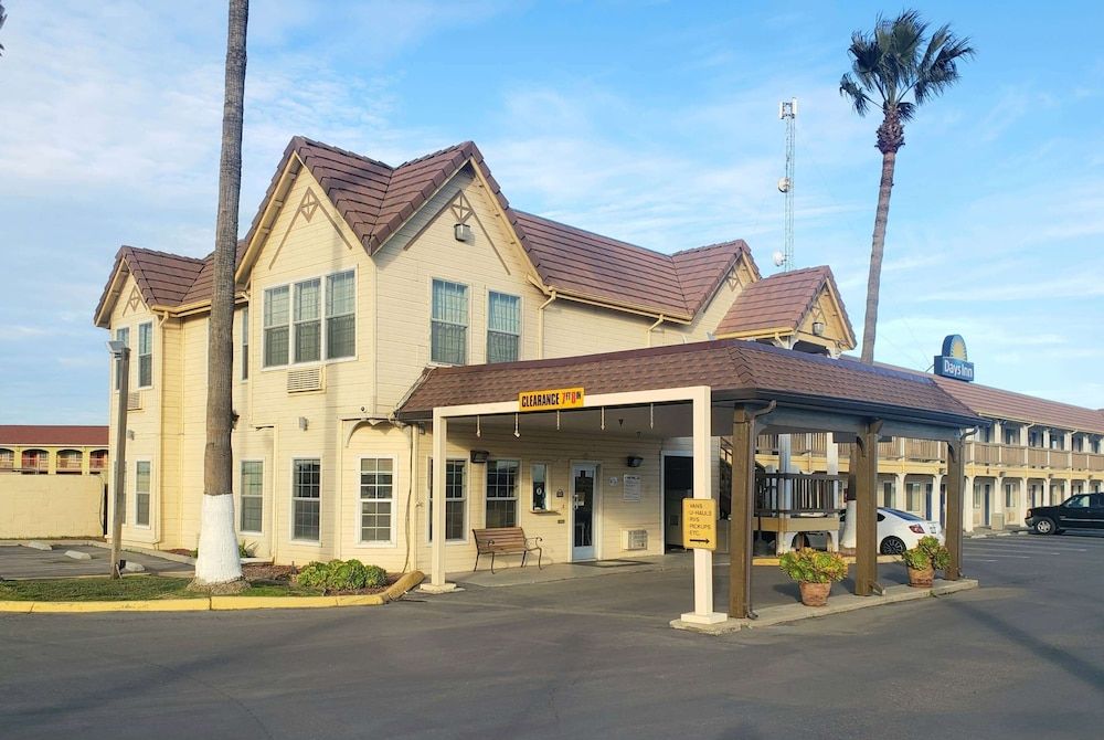 Days Inn by Wyndham Westley 1