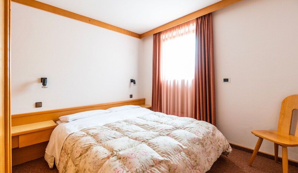 Apartments Lores 2