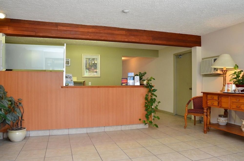 Canadas Best Value Inn Kelowna 2