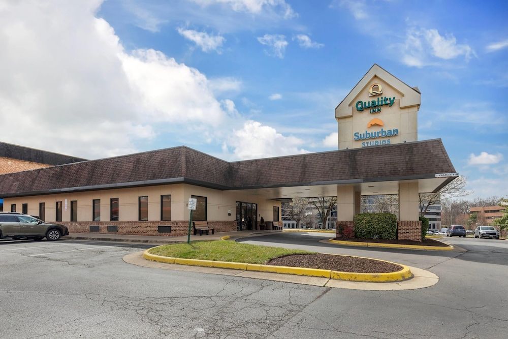 Suburban Studios Tysons Corner 1