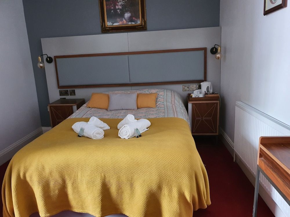 The Royal Oak Hotel 1
