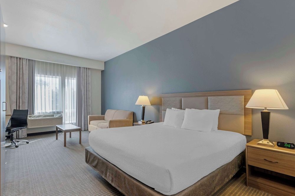 Best Western Plus Peppertree Nampa Civic Center Inn 1