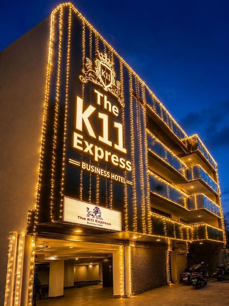 K11 Express - Opp Express Avenue 1