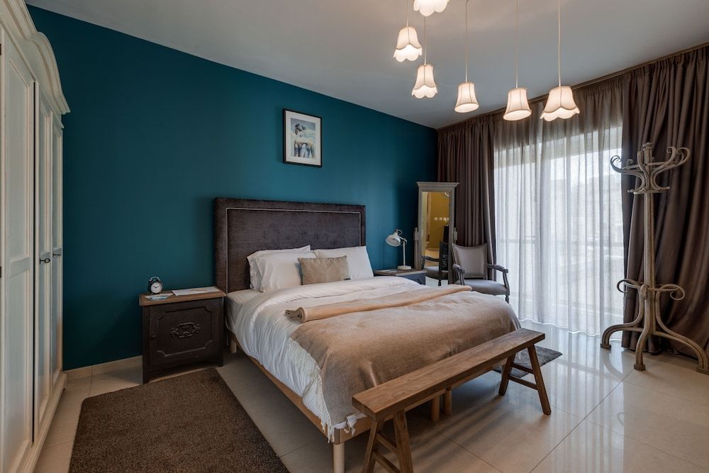 Talbot and Bons Deluxe Studio Flat 1