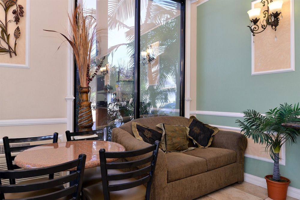 Americas Best Value Inn Pasadena 2