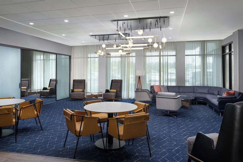 Courtyard by Marriott Lake City 2