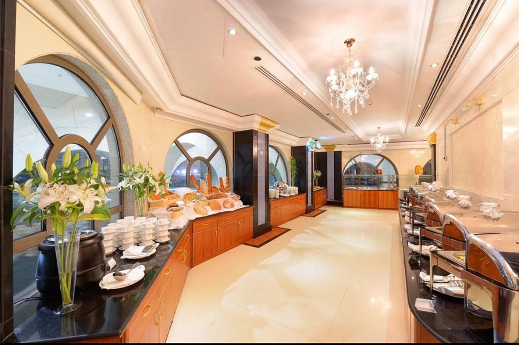 Kingsgate Hotel Deyar 1