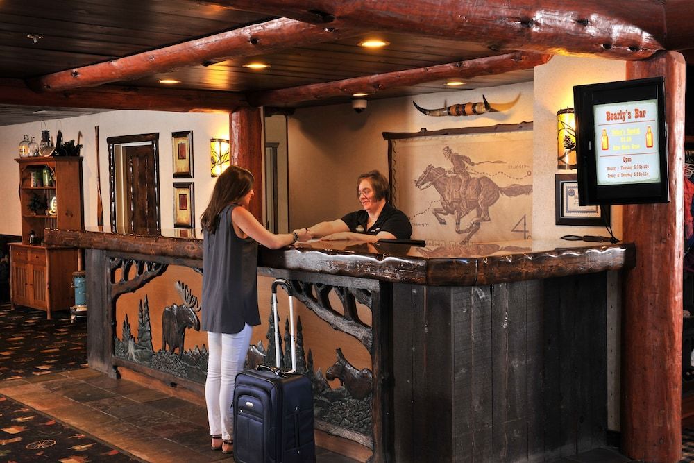 Stoney Creek Hotel St. Joseph 1