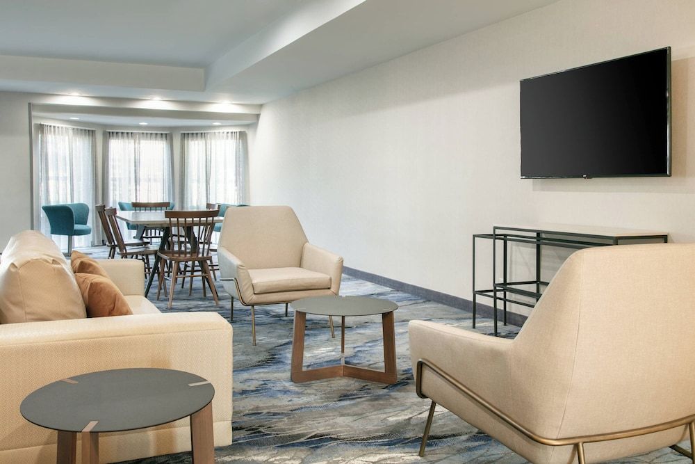 Fairfield Inn & Suites by Marriott Tulsa Central 2