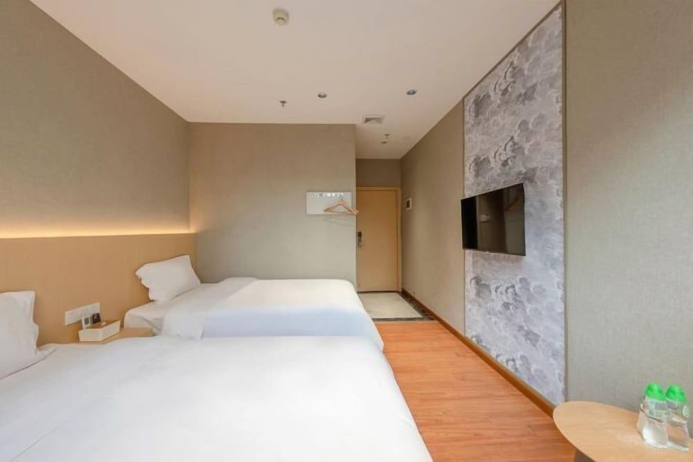 Sherlock Apartment (Riyuebei Theater) 2