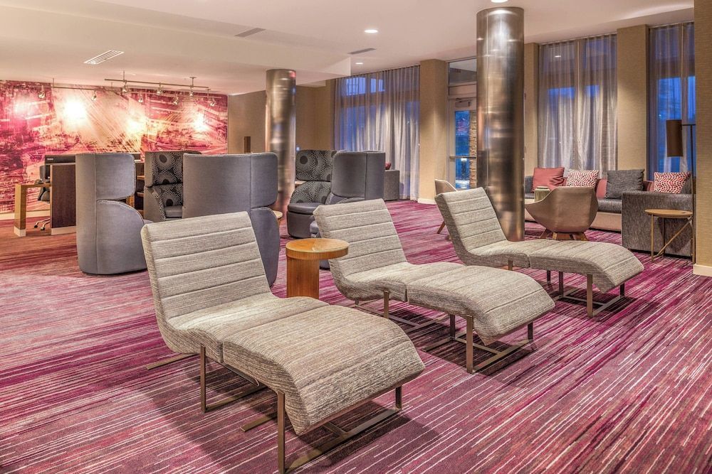Courtyard by Marriott Detroit Farmington 2
