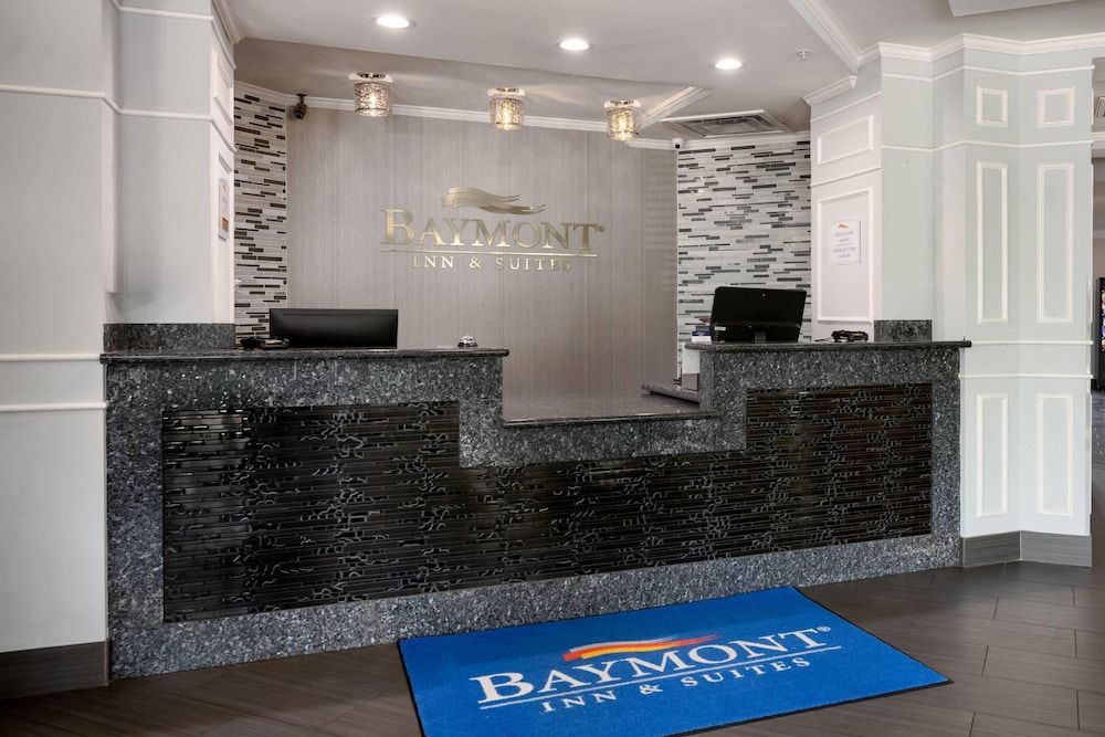 Baymont by Wyndham College Station 2