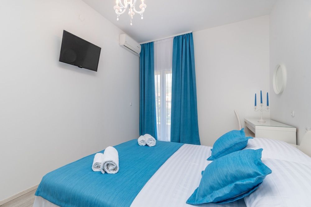 Villa Lux 2