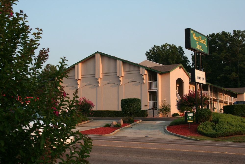 West Bank Inn 1