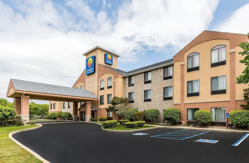Comfort Inn & Suites Mishawaka-South Bend 1
