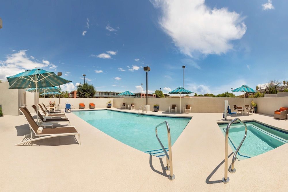 Hyatt Place Tucson Central 1