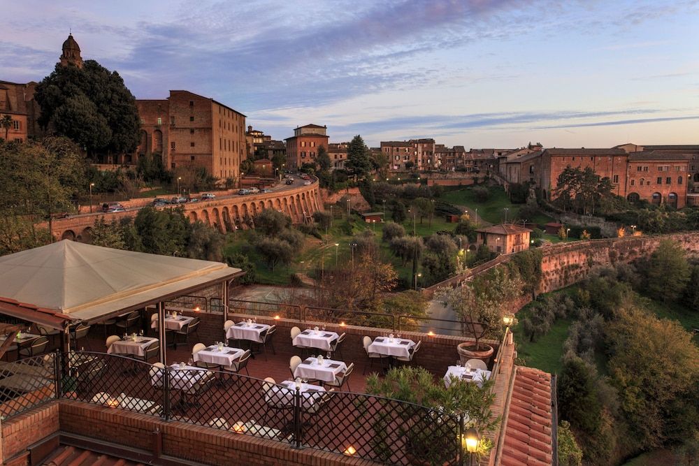 Hotel Athena 1