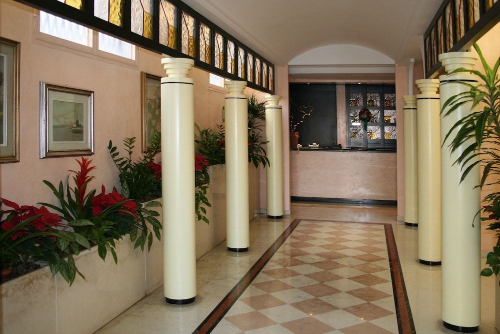 Hotel Garibaldi 2