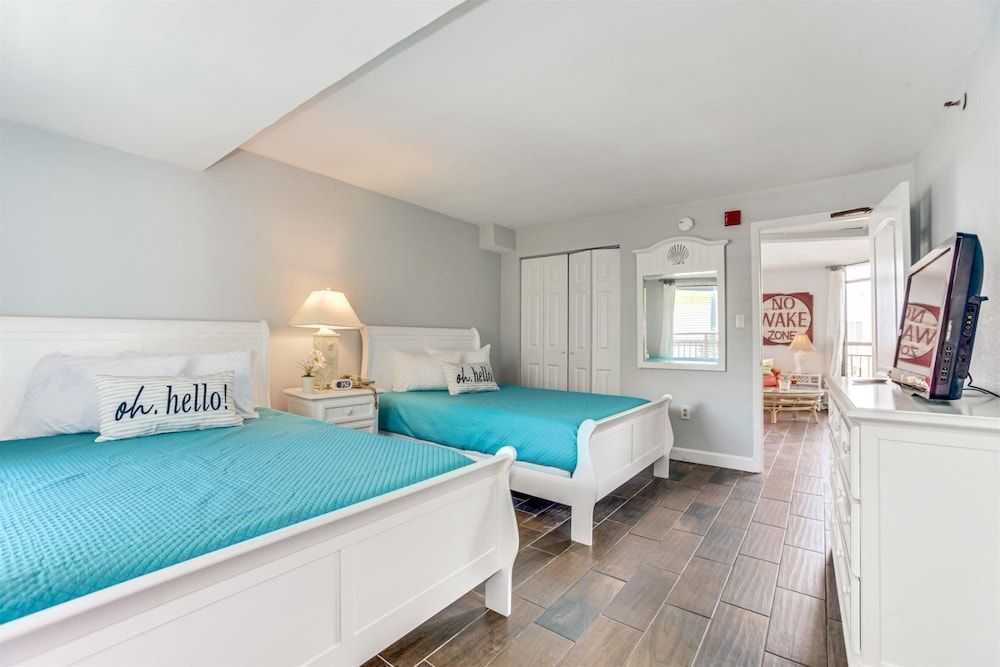 Monterey Bay Suites 2