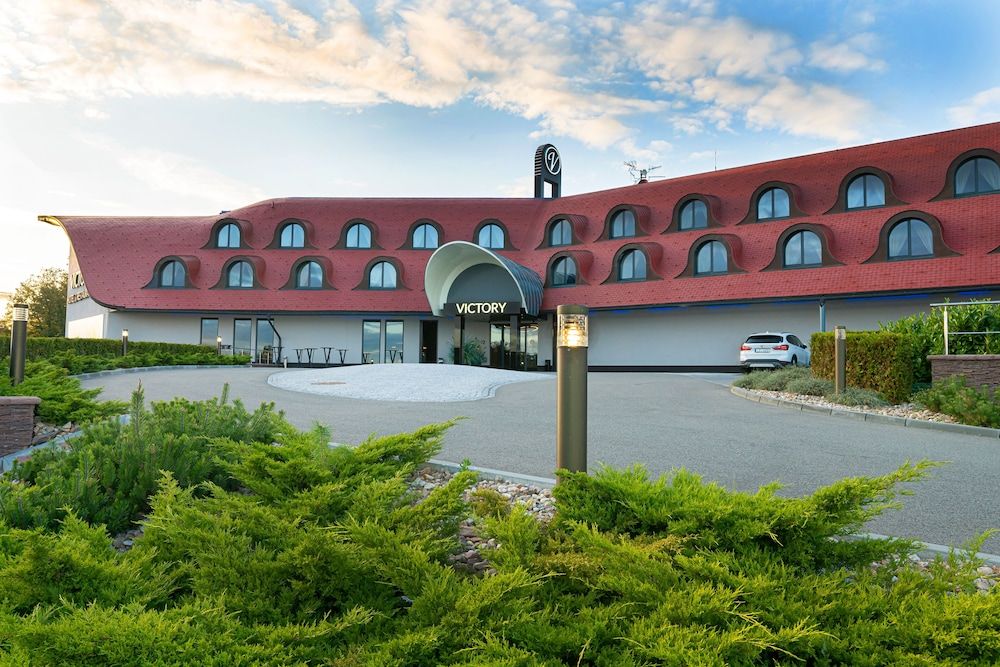 Hotel Victory 1