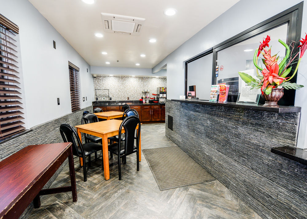 HOLLYWOOD INN EXPRESS LAX 1