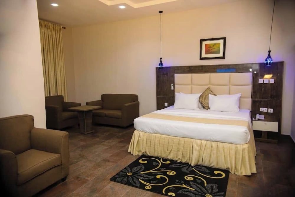 Grand Orchid Hotel 2