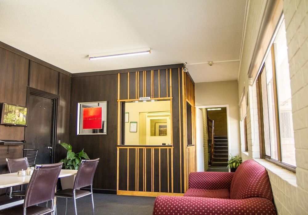 Ascot Budget Inn & Residences 2